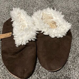Alpaca slippers